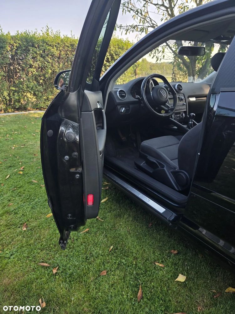 Audi A3 3-drzwiowe 2.0 TDI Ambiente - 9