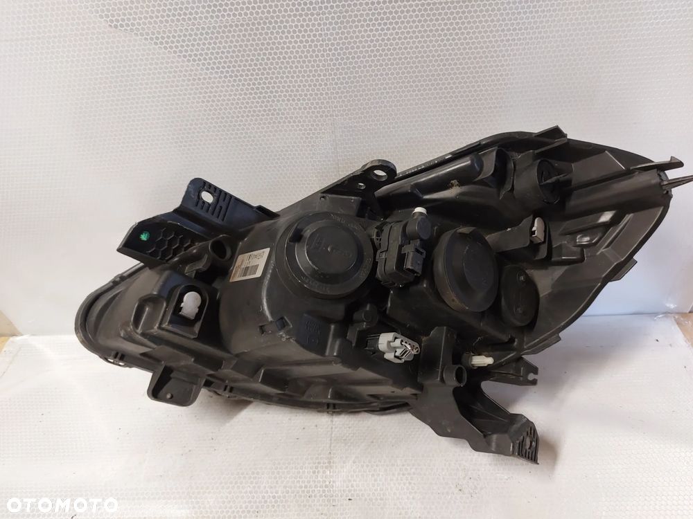 .  LAMPA PRZOD PRZEDNIA PRAWA RENAULT CLIO 3 LIFT - 4