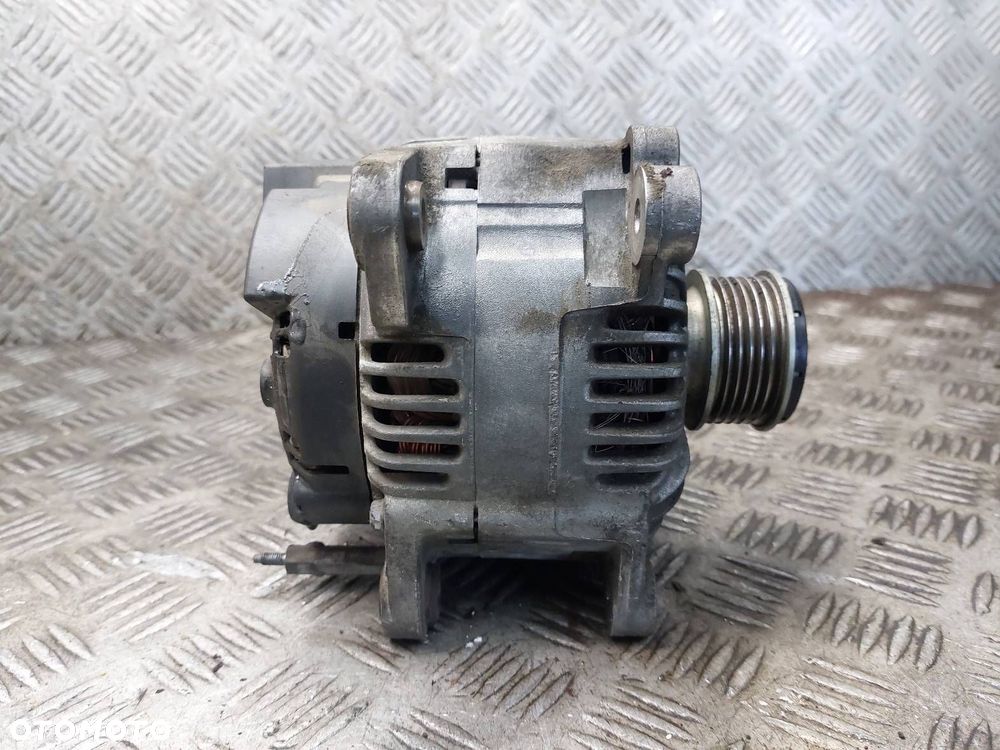 ALTERNATOR VOLKSWAGEN PASSAT B6 2.0 TDI 021903026L ID: 238303 - 3
