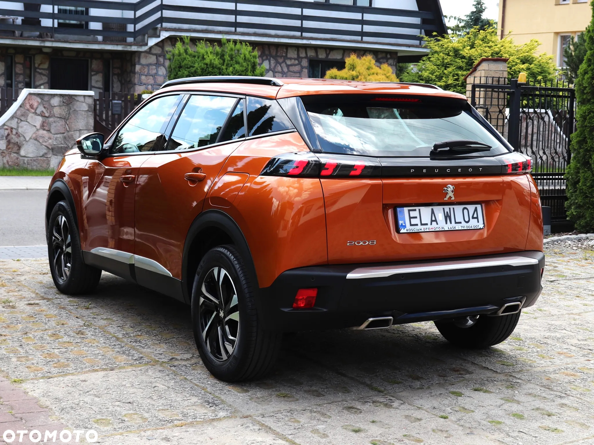 Peugeot 2008 1.2 PureTech Allure S&S - 9