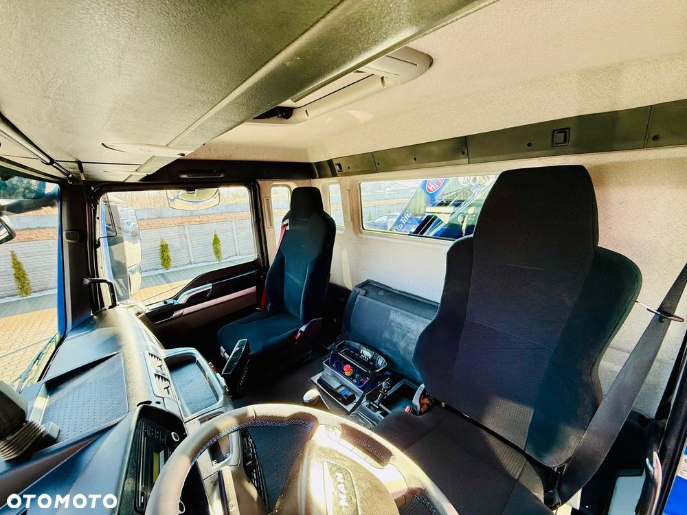 MAN TGS 26.360 // E6 // 6x2 // platforma laweta 7,2m z HDS HMF 1420 // dzwig żuraw kran crane skrzynia uniwersalny - 32