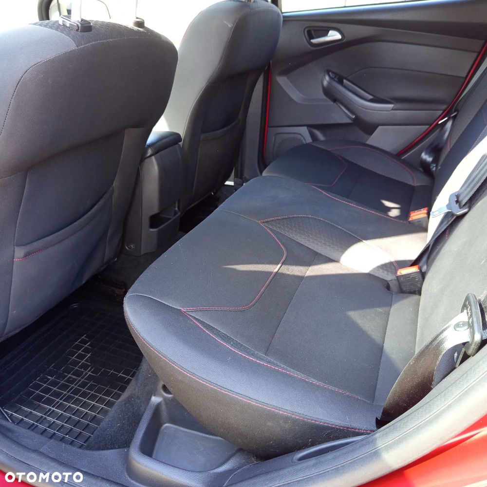 Ford Focus 1.5 EcoBoost ST-Line - 13