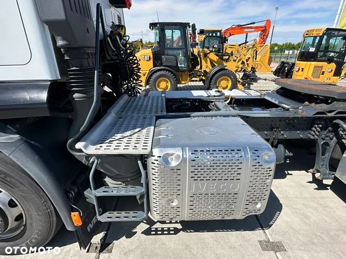 Iveco STRALIS 440 HI-ROAD - 13