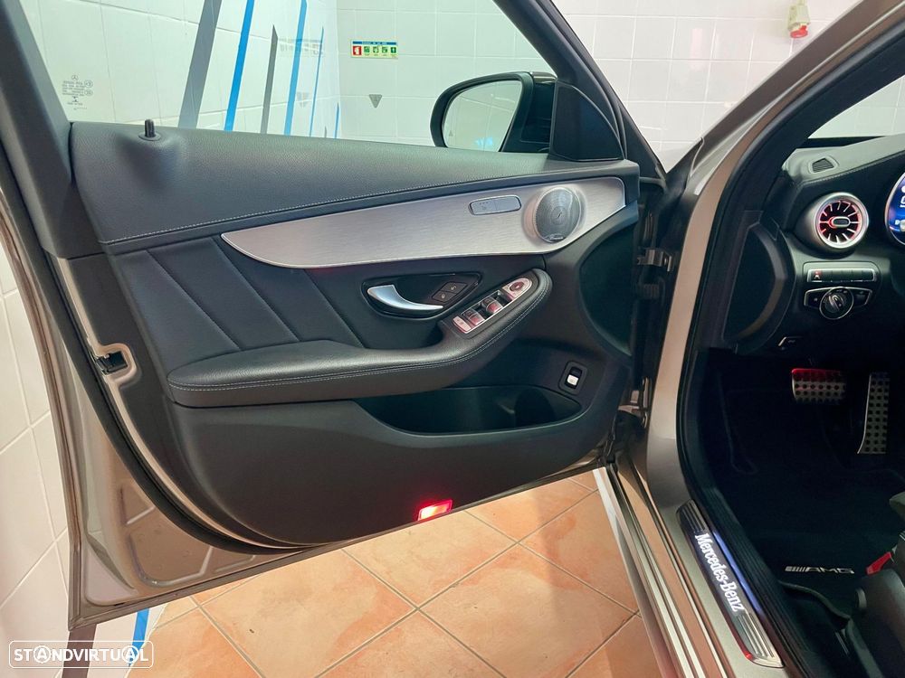 Mercedes-Benz C 300 de AMG Line - 13