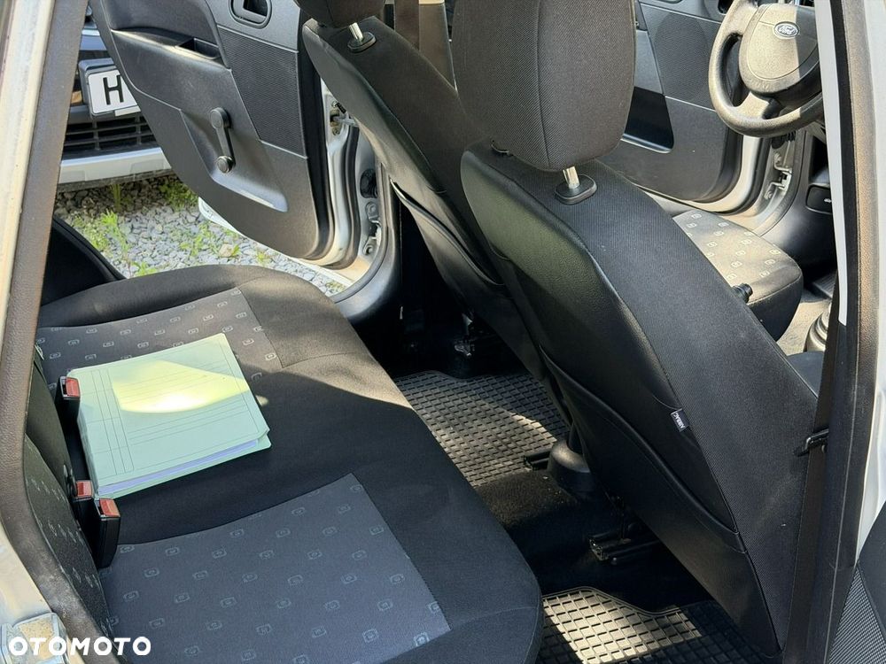 Ford Fiesta - 17