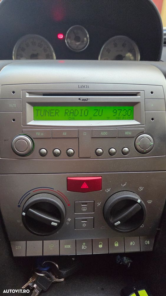 Lancia Ypsilon - 8