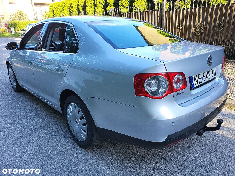 Volkswagen Jetta 1.9 TDI Comfortline - 28