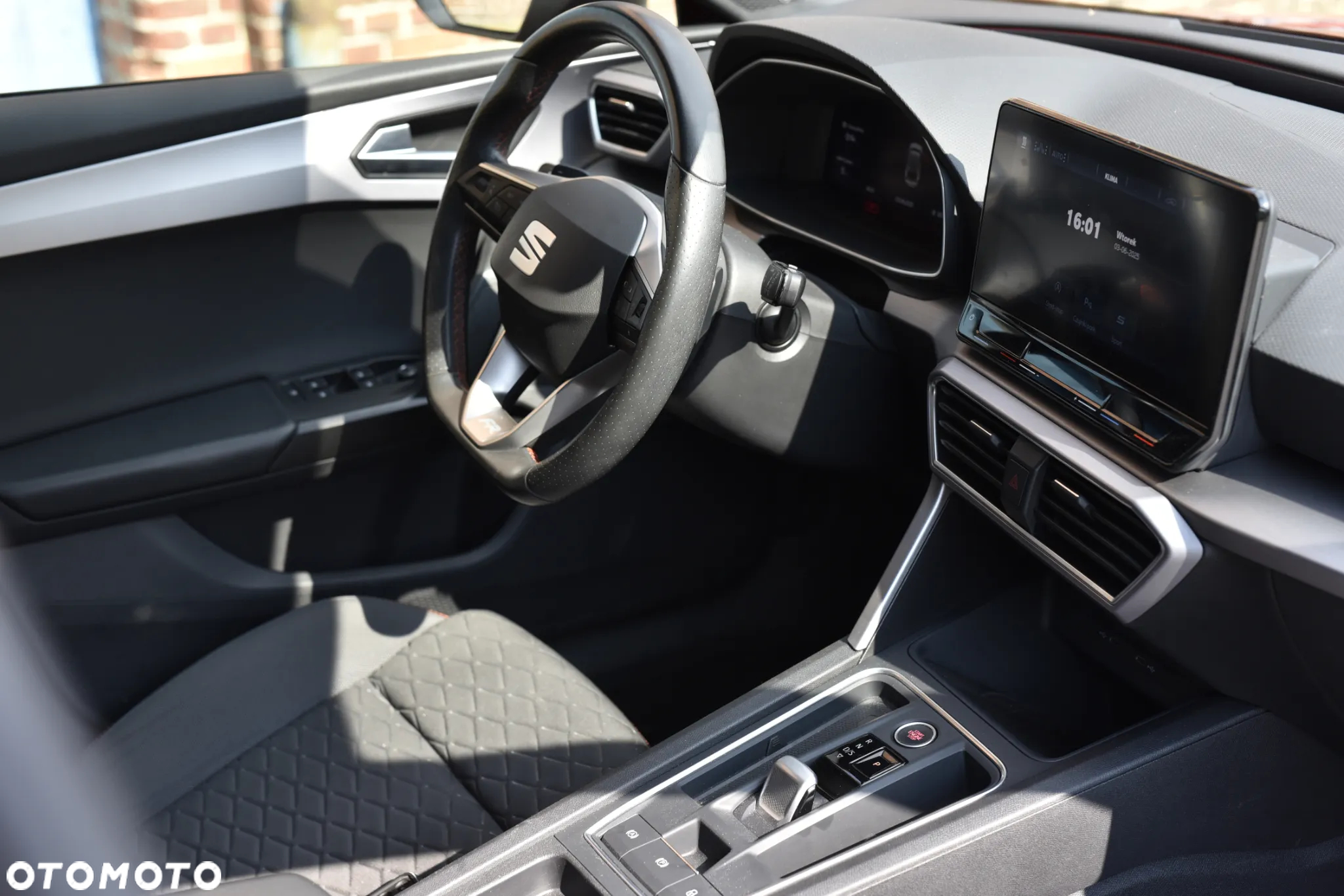 Seat Leon Sportstourer 1.5 eTSI OPF DSG FR Black Edition - 13