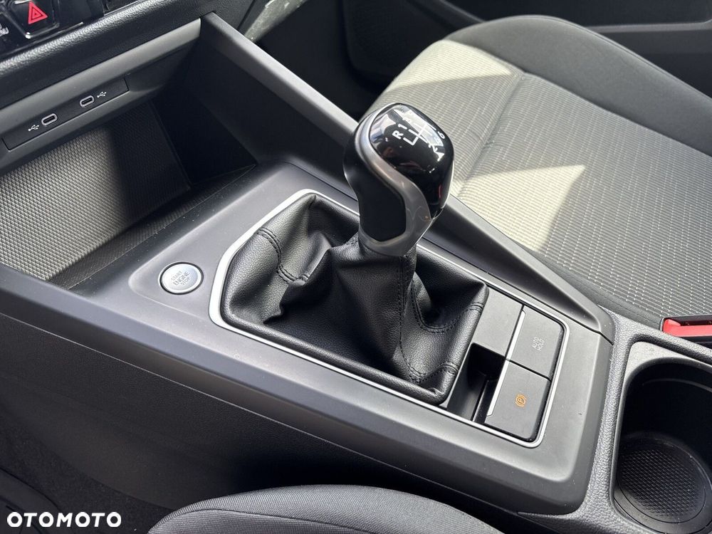 Volkswagen Golf - 18