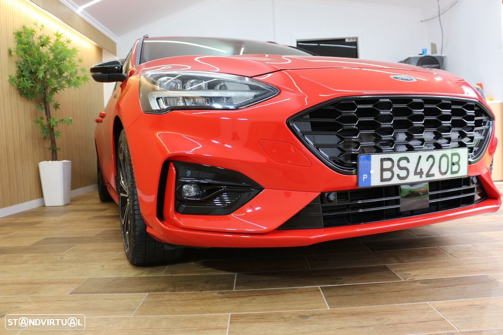 Ford Focus 1.0 EcoBoost S&S ST-LINE - 10
