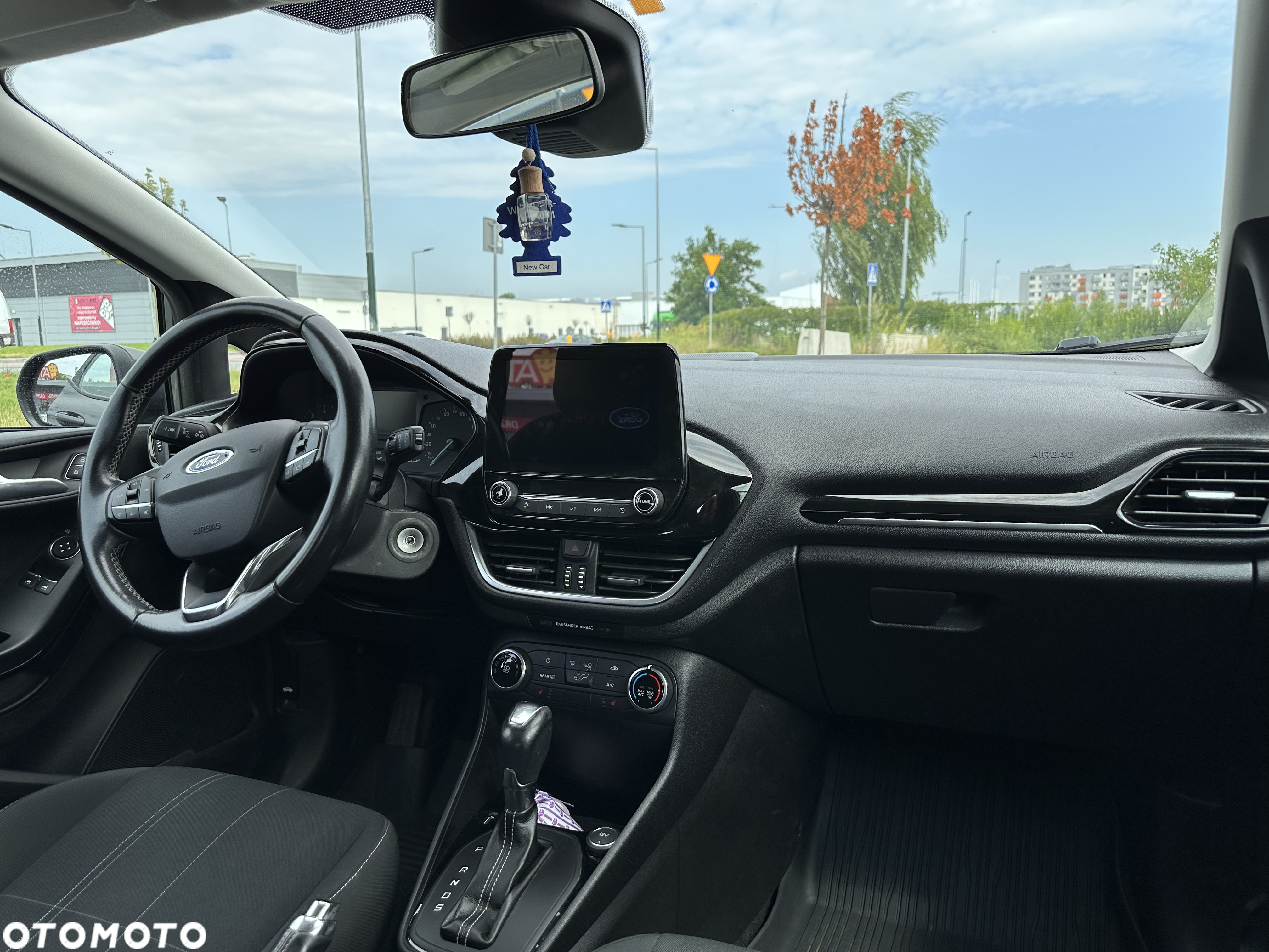 Ford Fiesta 1.0 EcoBoost S&S TREND - 8