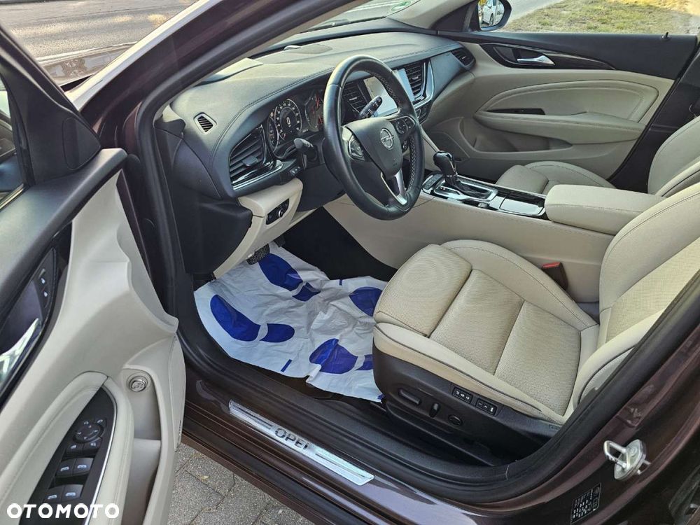 Opel Insignia - 18
