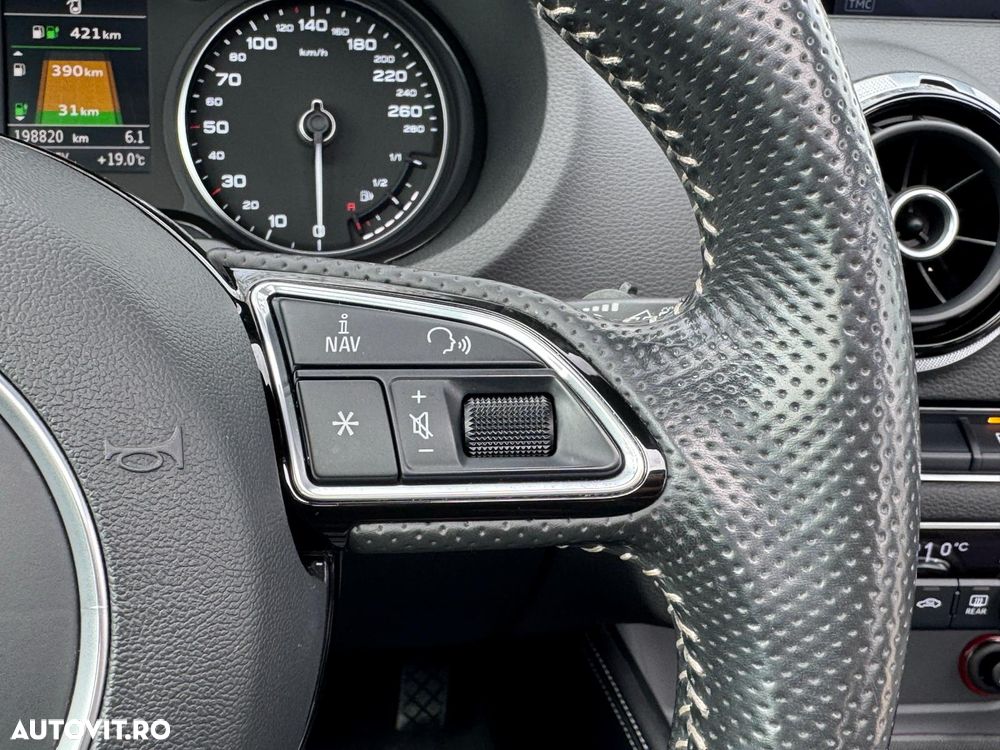 Audi A3 1.4 TFSI ack S line Sportpaket - 31