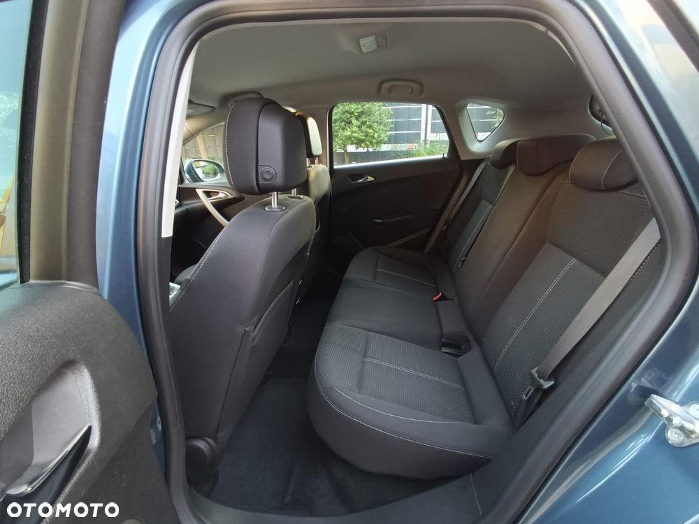 Opel Astra 1.4 T Cosmo S&S EU6 - 23