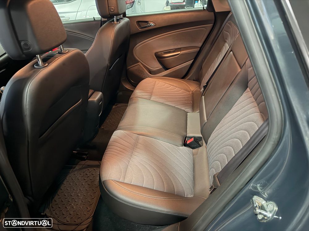 Opel Astra 1.4 Selection - 8