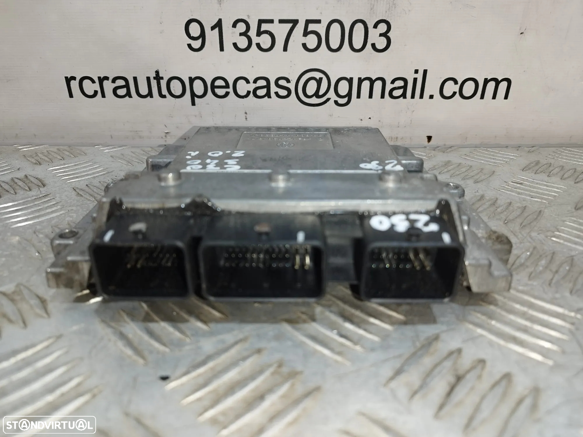 Centralina ECU motor VOLVO C30 2.0 - 4