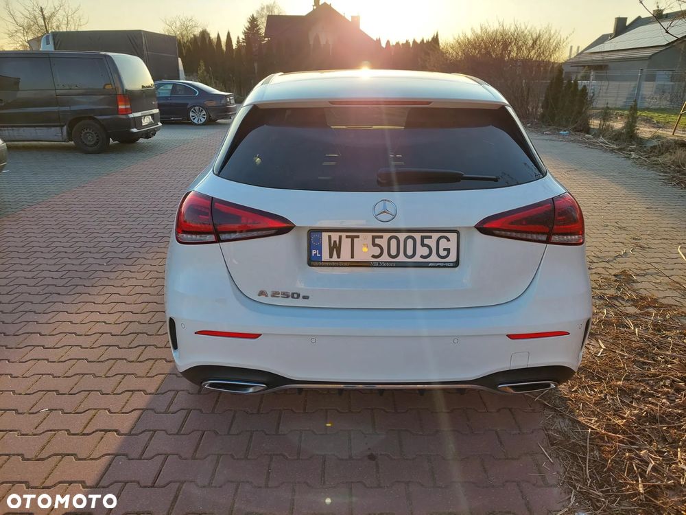 Mercedes-Benz Klasa A 250 E AMG Line 8G-DCT - 14