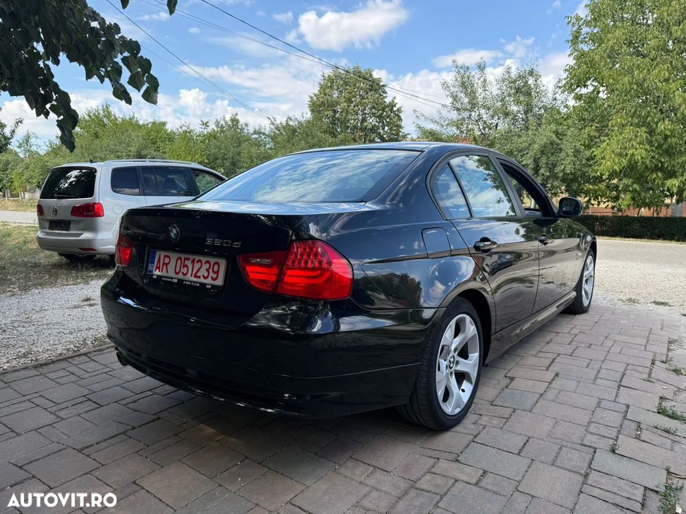 BMW Seria 3 320d xDrive DPF - 7