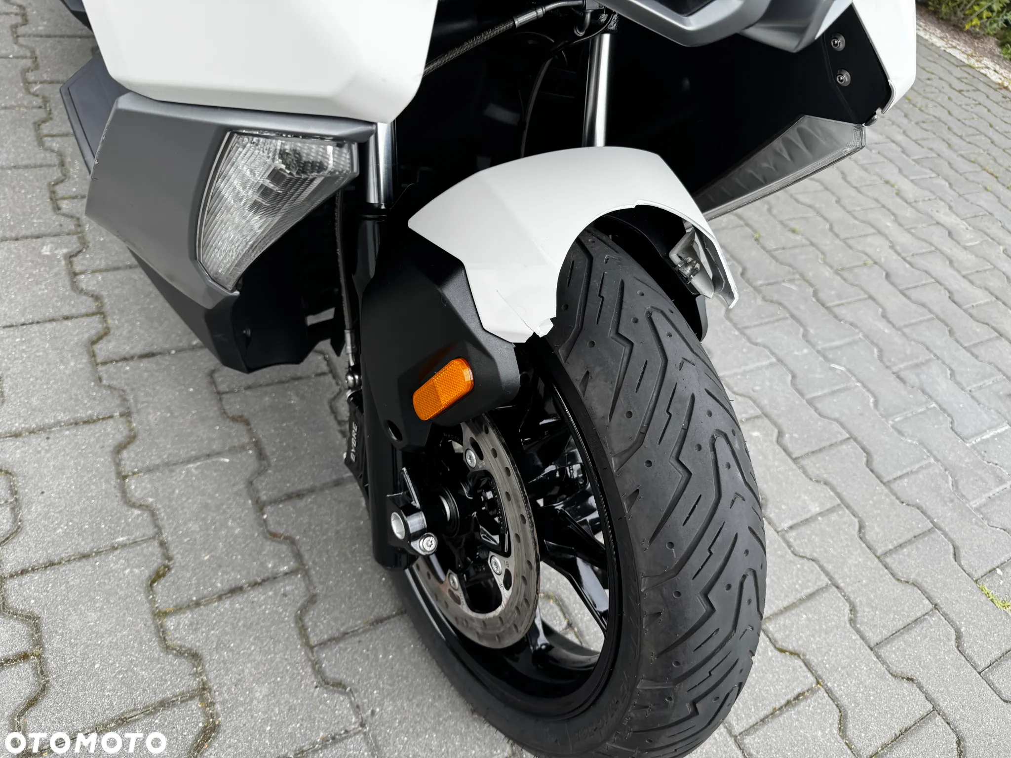 BMW C 400 GT - 14
