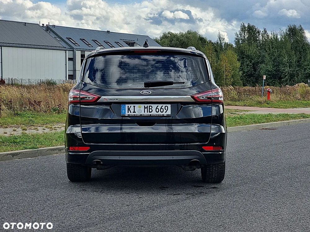 Ford S-Max - 13