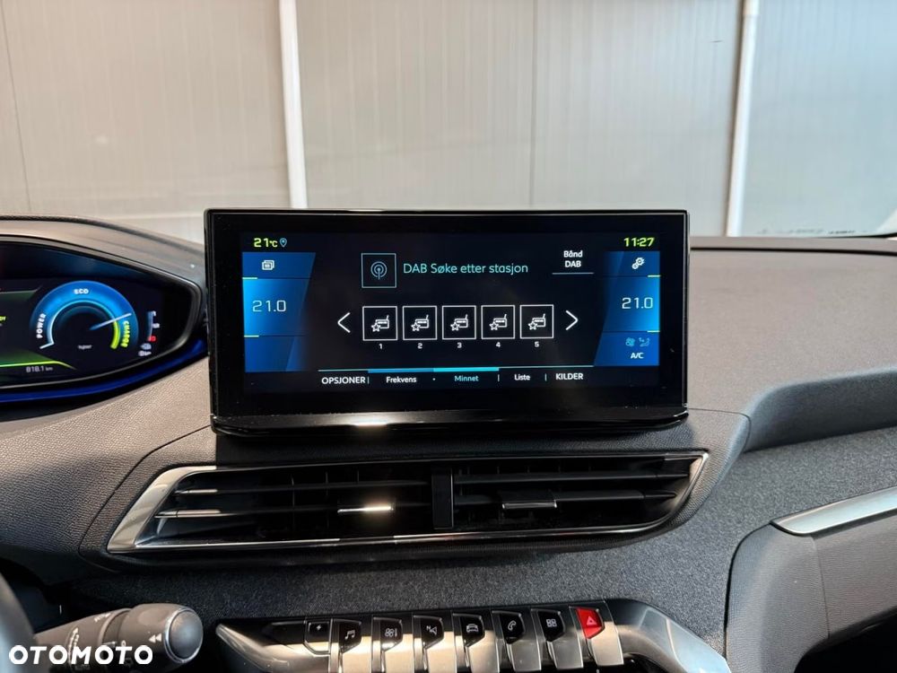 Peugeot 3008 1.6 PureTech Hybrid4 PHEV Allure Pack S&S EAT8 - 19