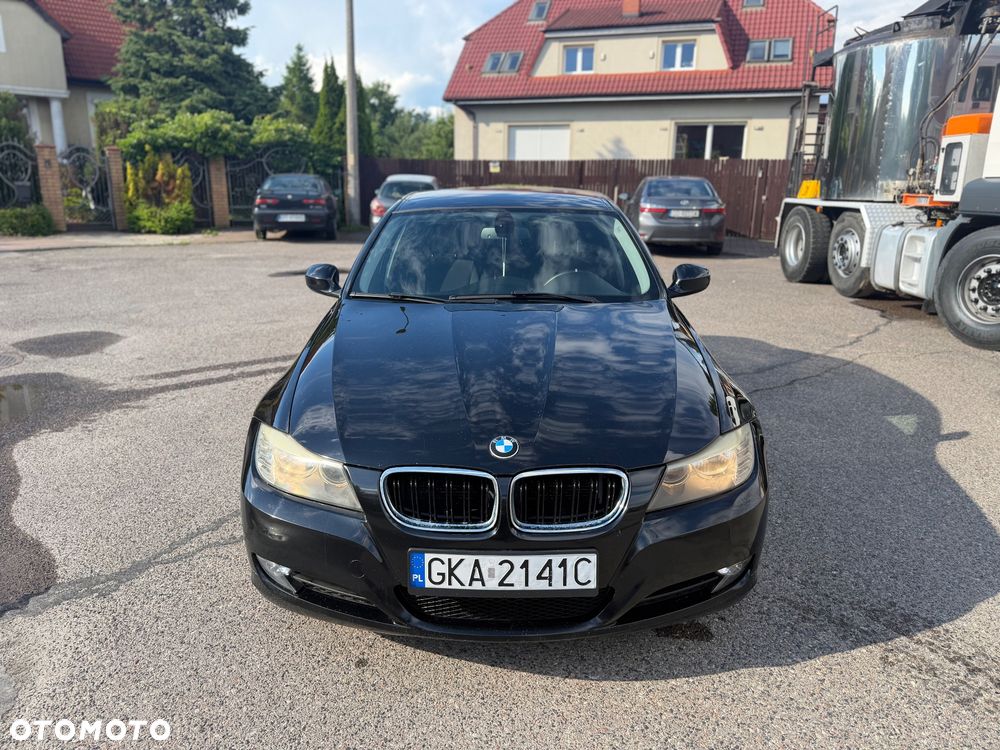 BMW Seria 3 318i - 3