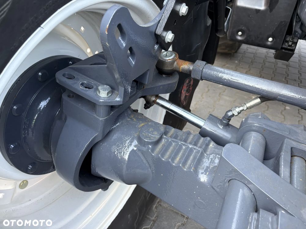 New Holland 8870 - 10