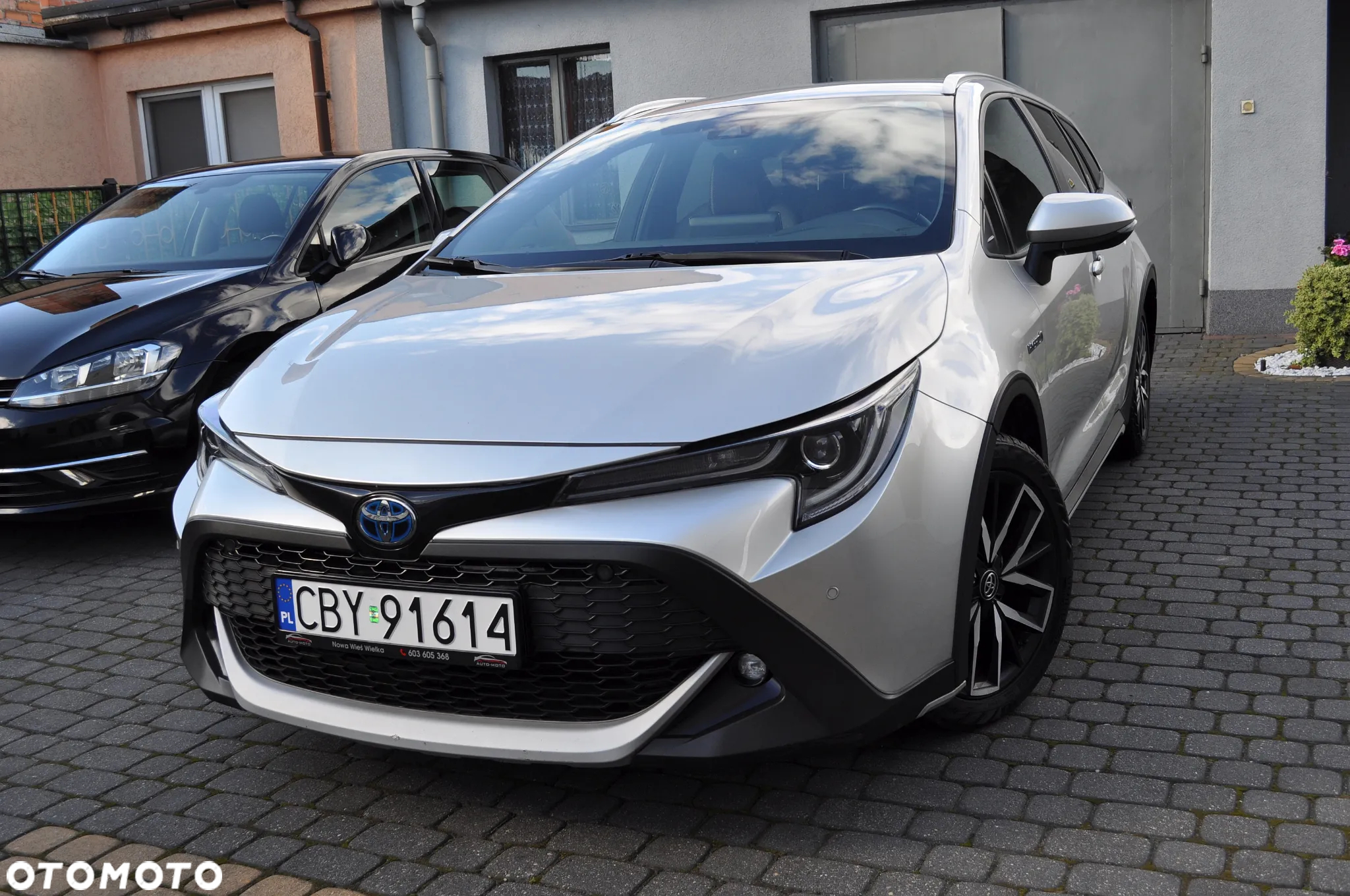 Toyota Corolla 1.8 Hybrid Trek - 2