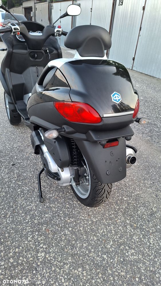 Piaggio MP-3 - 21