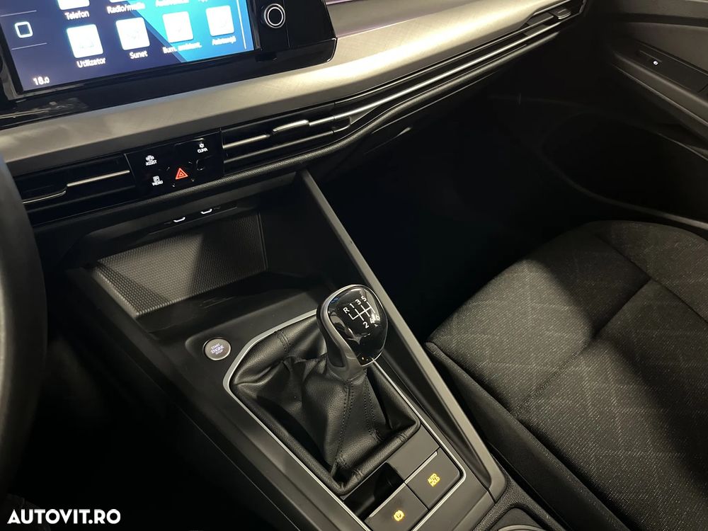 Volkswagen Golf - 24