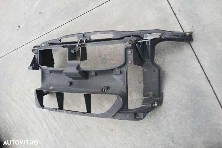 Trager / Calandru 2.0D 2.0D BMW Seria 3 E90 [2004 - 2010] Sedan 318i - 2