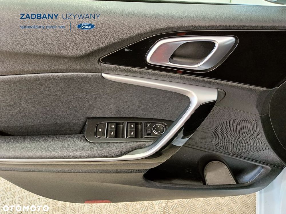 Kia Ceed 1.6 GDI PHEV L DCT - 16