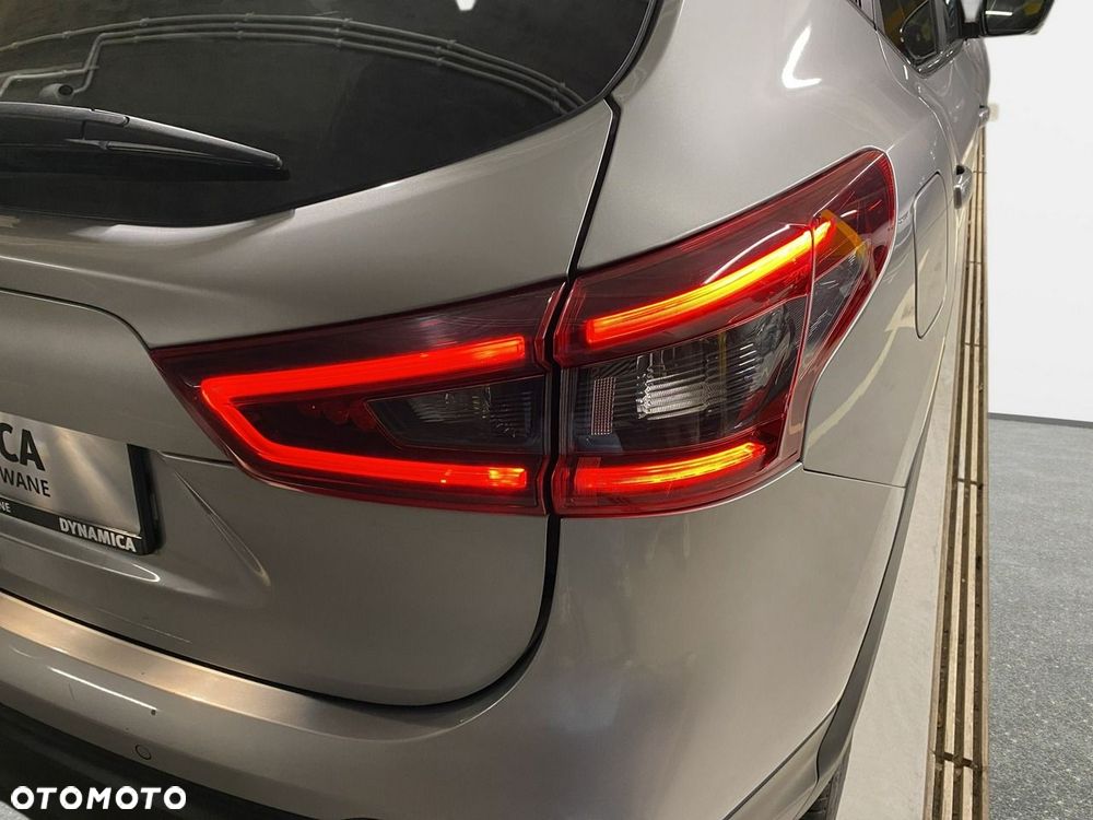 Nissan Qashqai 1.3 DIG-T N-Connecta - 12