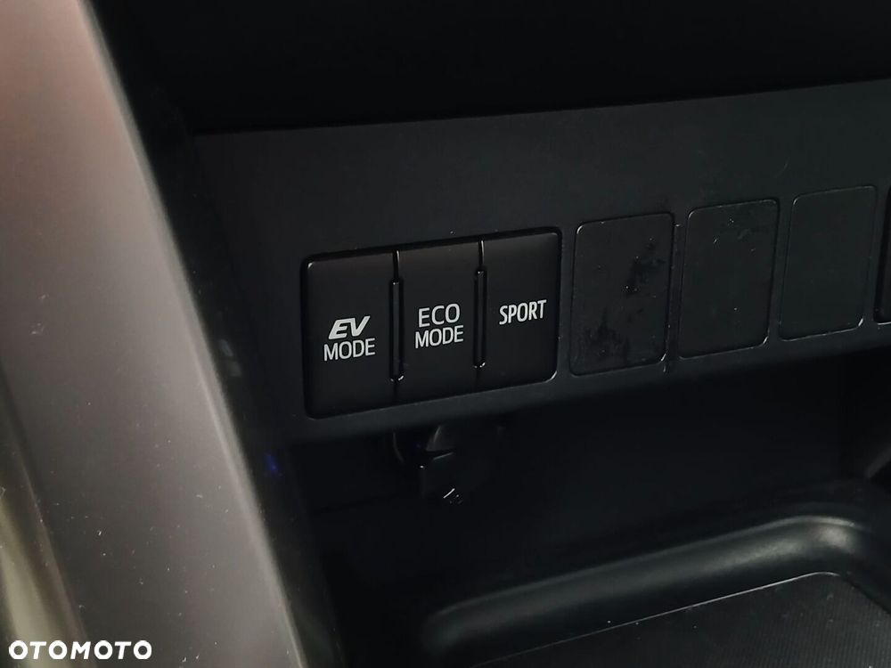 Toyota RAV4 Hybrid Premium 4x2 - 38