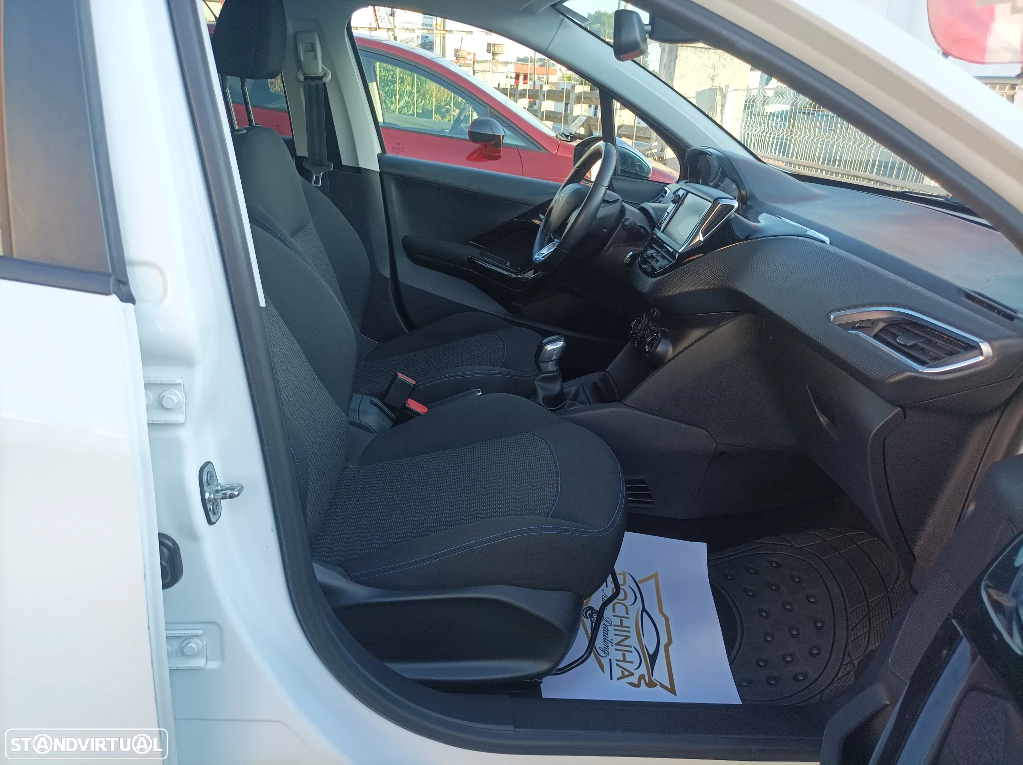 Peugeot 208 1.2 PureTech Style - 31
