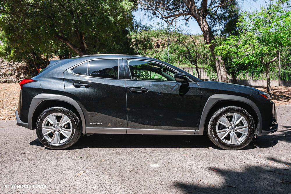 Lexus UX 250h Executive+ - 5