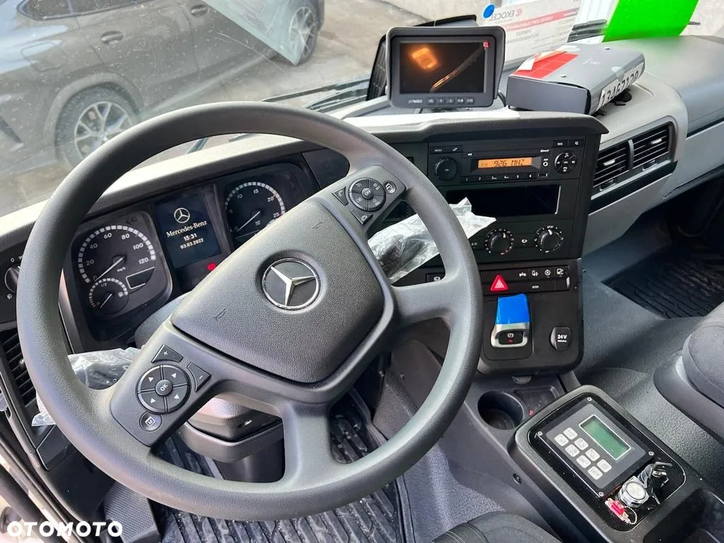 Mercedes-Benz Actros - 7