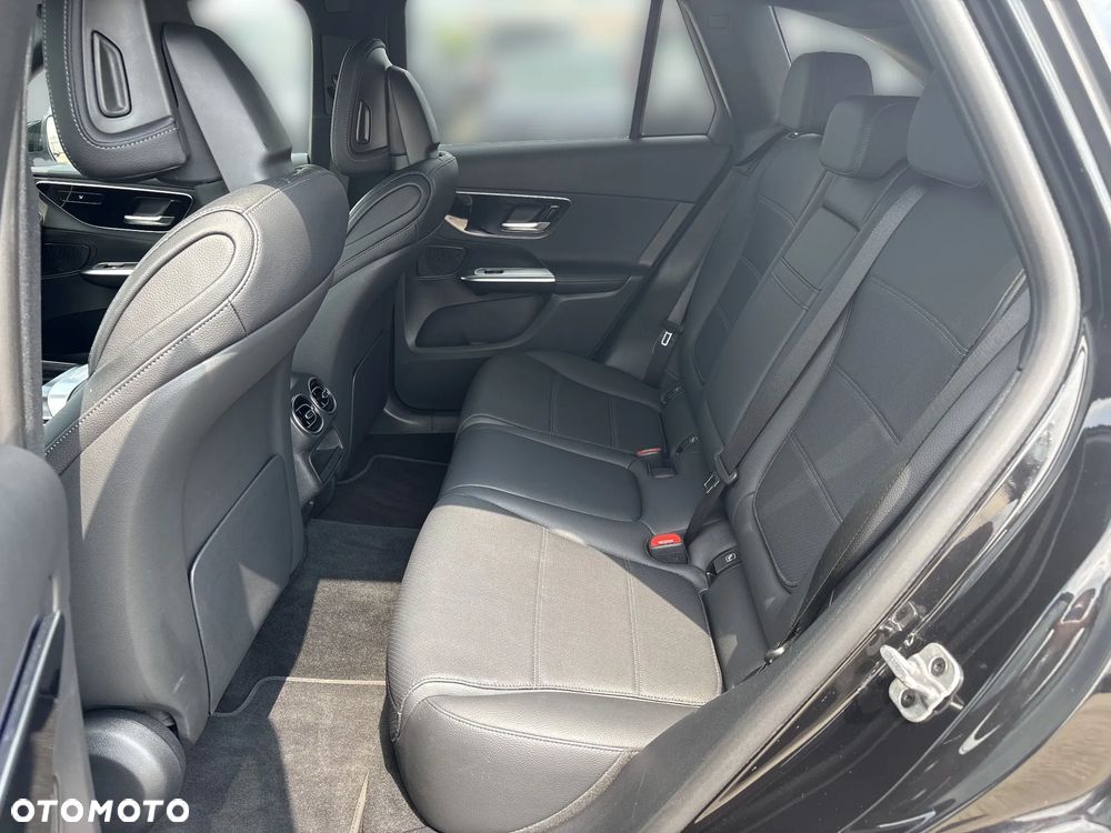 Mercedes-Benz GLC 300 e PHEV 4-Matic Avantgarde - 12
