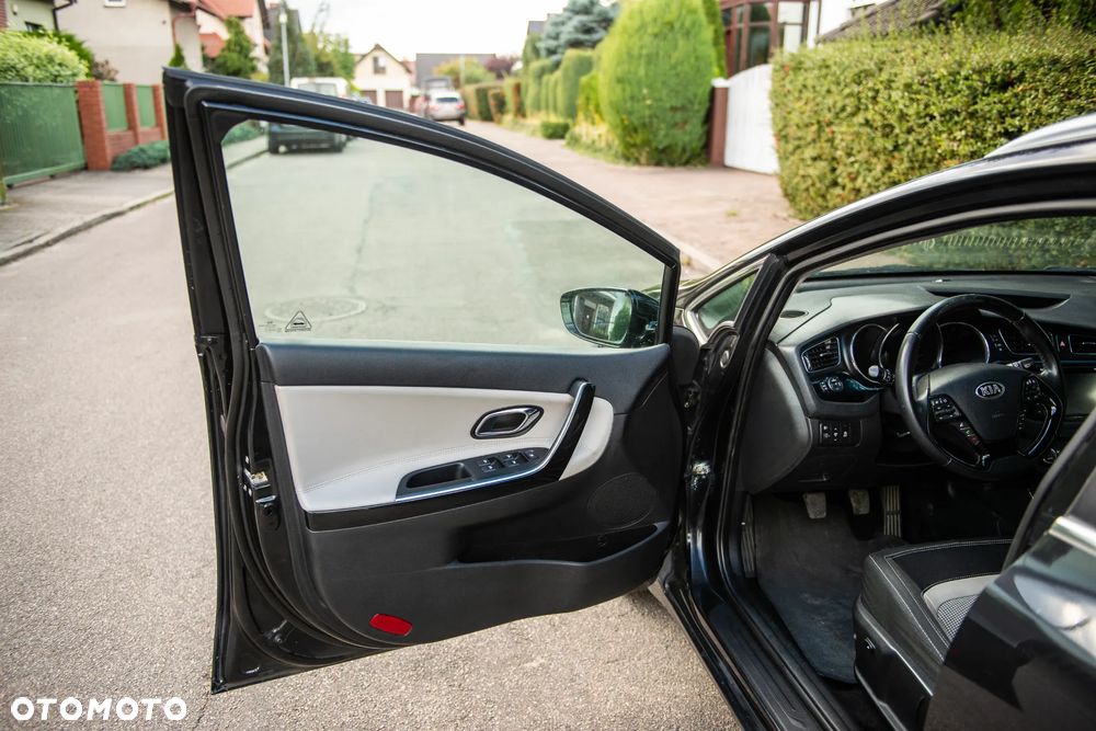 Kia Ceed 1.6 GDI Platinum Edition - 17