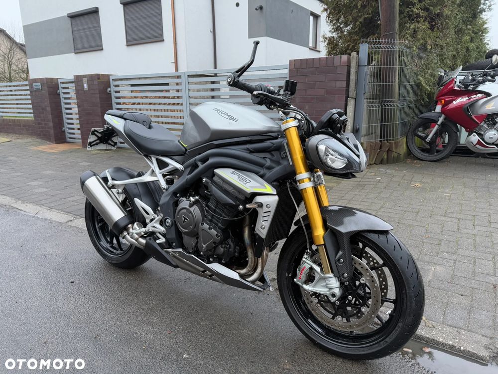 Triumph Speed Triple - 1