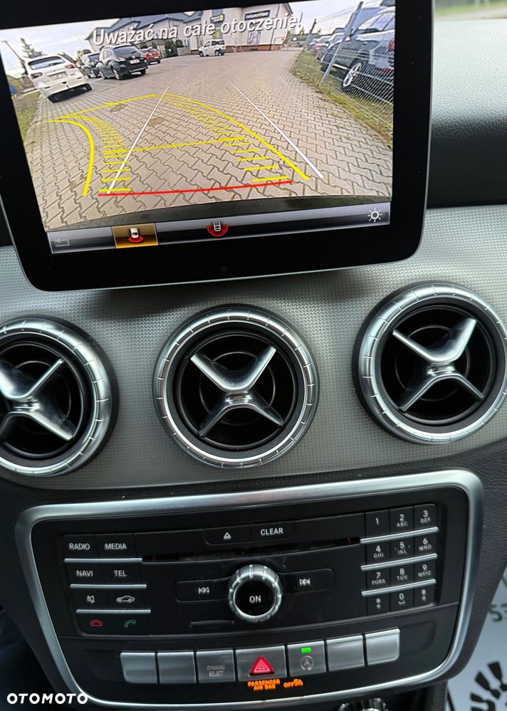 Mercedes-Benz CLA - 4