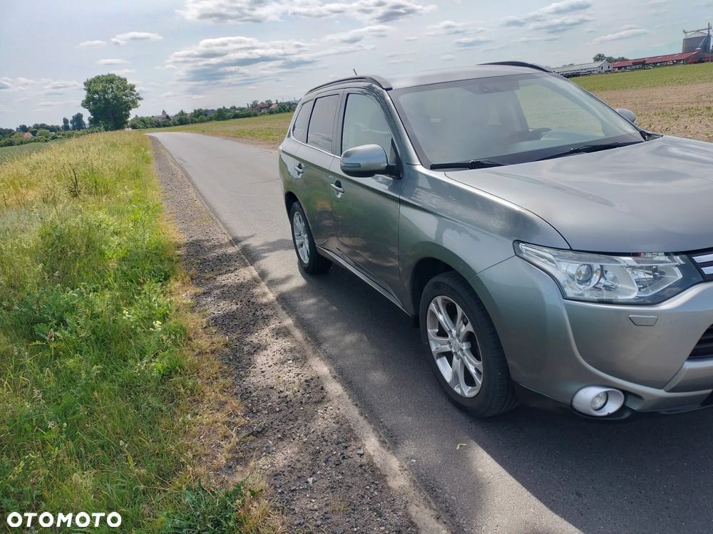 Mitsubishi Outlander 2.2 DI-D 4WD Instyle - 17