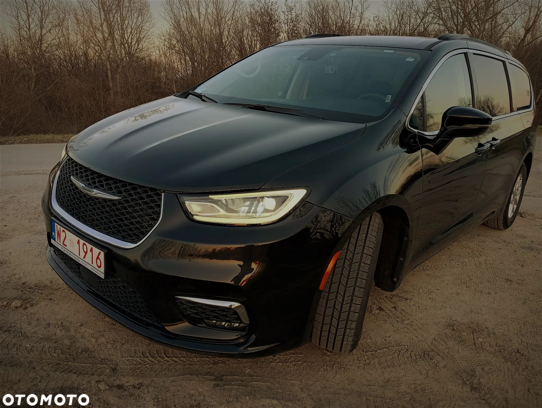 Chrysler Pacifica - 1