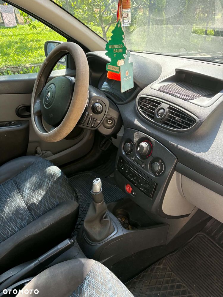 Renault Clio 1.5 dCi Alize - 4