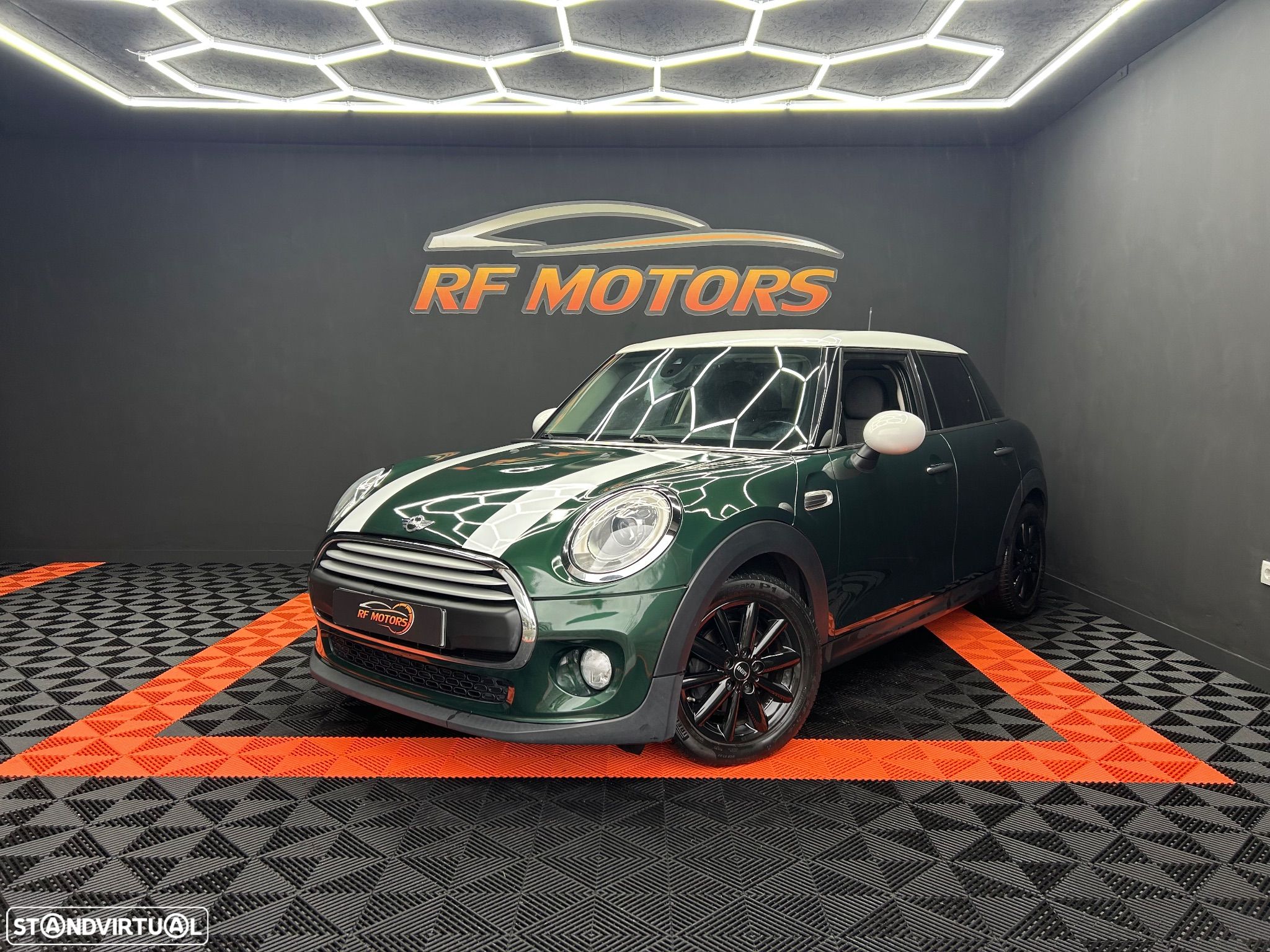 MINI 5 Portas Cooper D Auto - 1