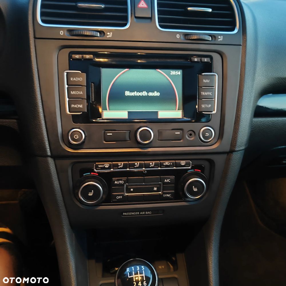 Volkswagen Golf 2.0 TDI DPF Highline - 10