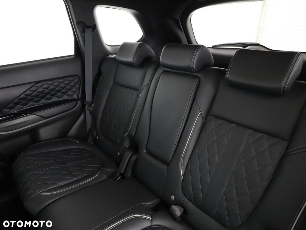 Mitsubishi Outlander 2.4 4WD Spirit+ - 18