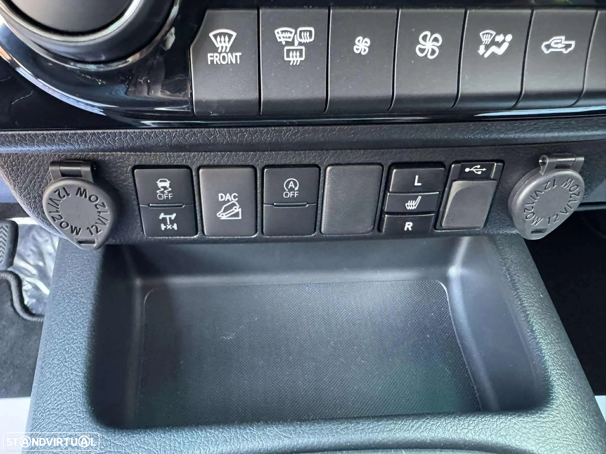 Toyota Hilux 2.4 D-4D 4WD Tracker - 16