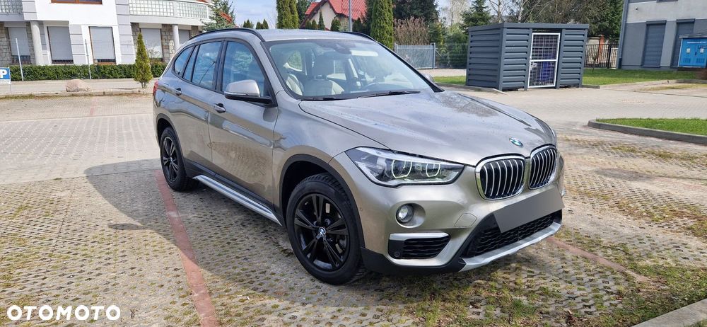 BMW X1 xDrive25d Sport Line - 6