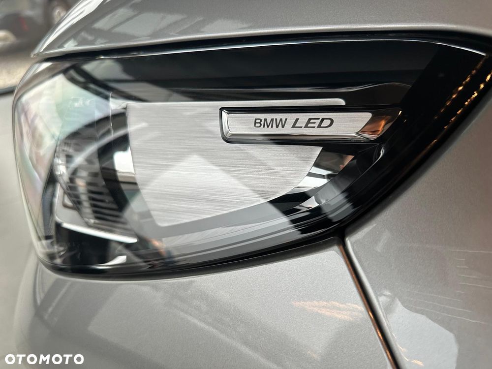 BMW iX1 eDrive20 66.5kWh M Sport Edition - 11